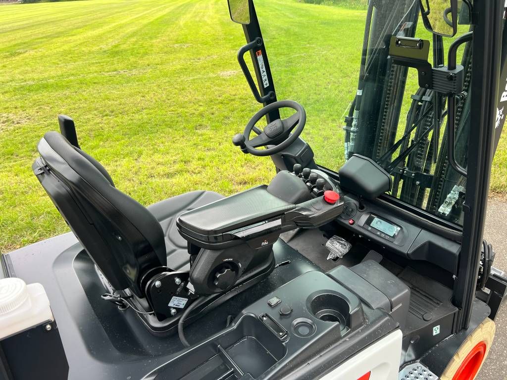 Bobcat B 25 X-7 Plus