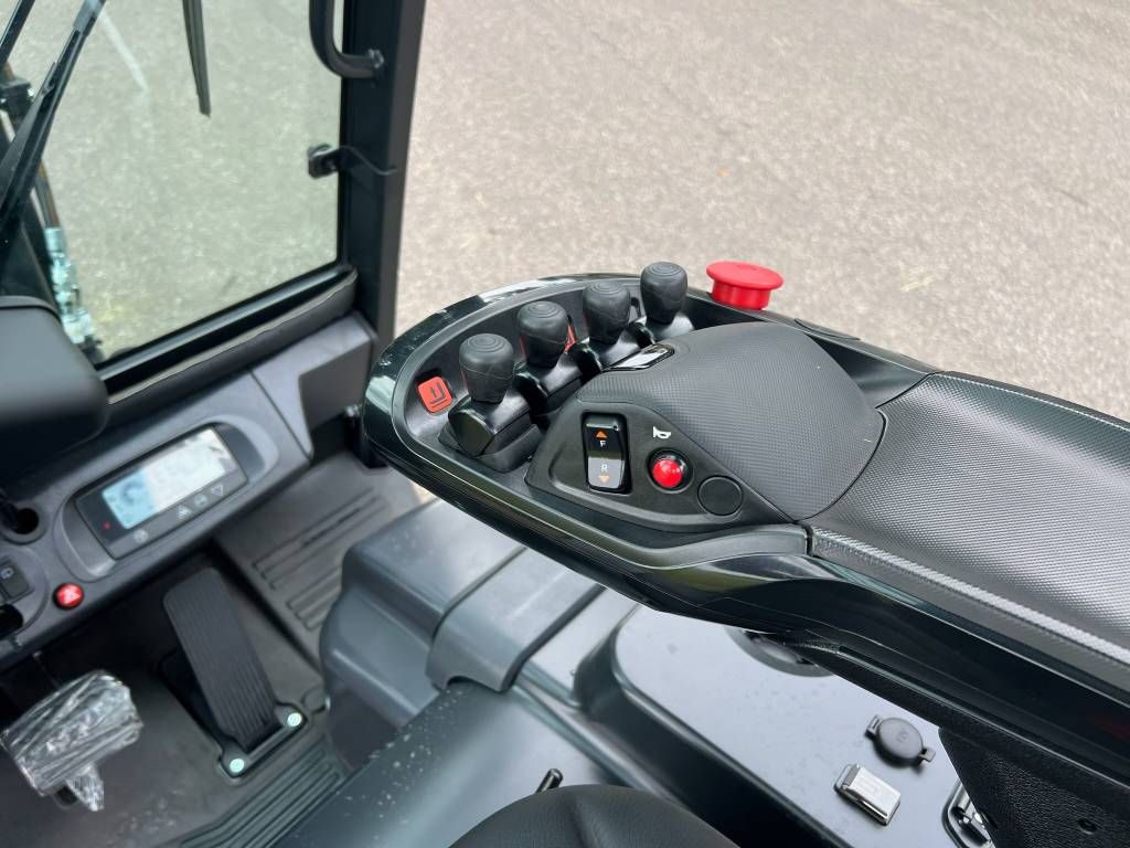 Bobcat B 25 X-7 Plus