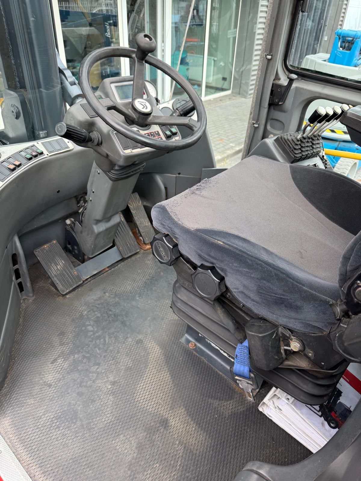Heftruck Kalmar 16 ton Diesel 2007 6384 uur vorkenversteller.