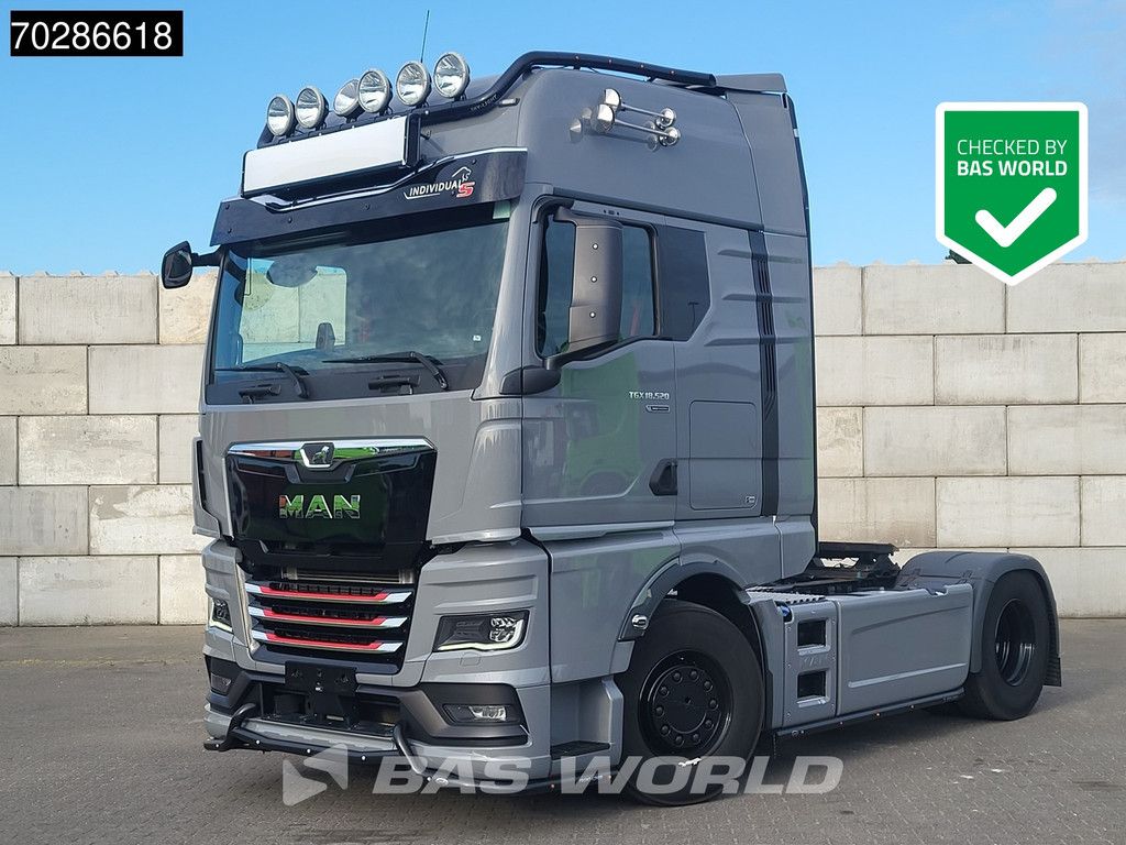 MAN TGX 18.520 4X2 Individual Lion S! GX Retarder Full-Air 2x Tanks Navi LED ACC Euro 6