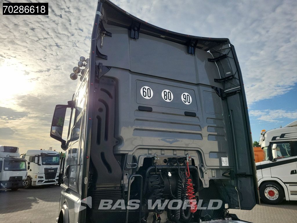 MAN TGX 18.520 4X2 Individual Lion S! GX Retarder Full-Air 2x Tanks Navi LED ACC Euro 6