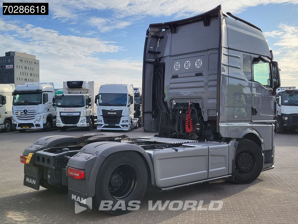 MAN TGX 18.520 4X2 Individual Lion S! GX Retarder Full-Air 2x Tanks Navi LED ACC Euro 6