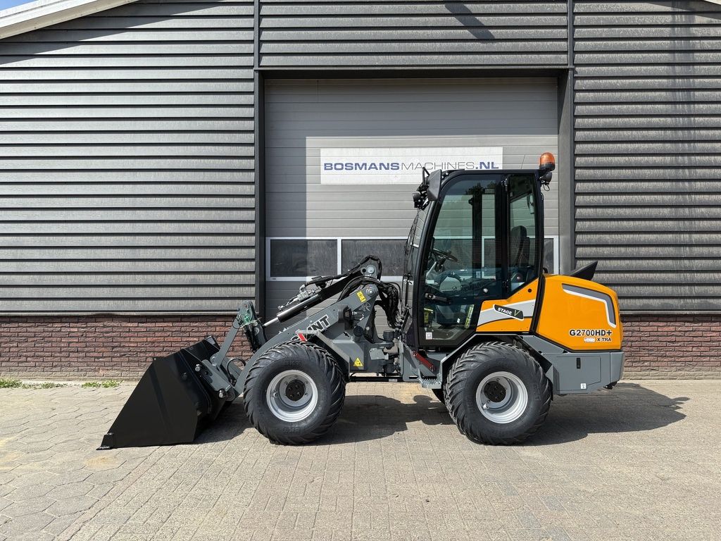 Giant G2700 X-TRA HD+ minishovel NIEUW met cabine