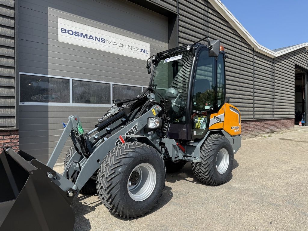 Giant G2700 X-TRA HD+ minishovel NIEUW met cabine