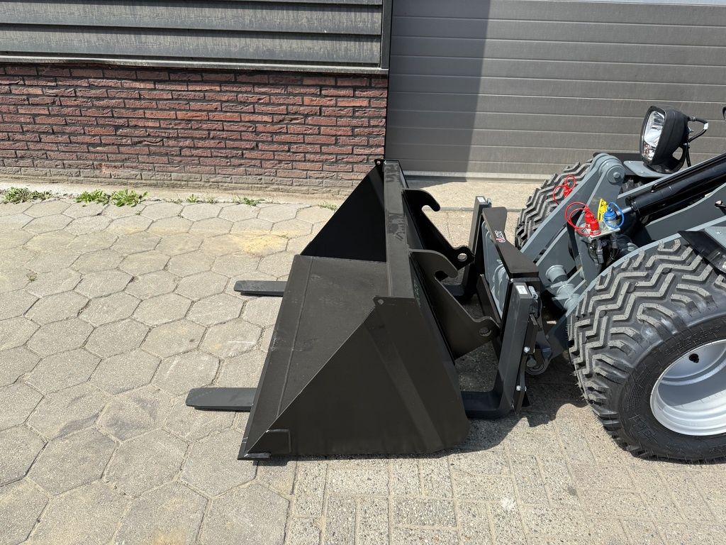 Giant G1500L X-tra minishovel NIEUW L = extra hefvermogen