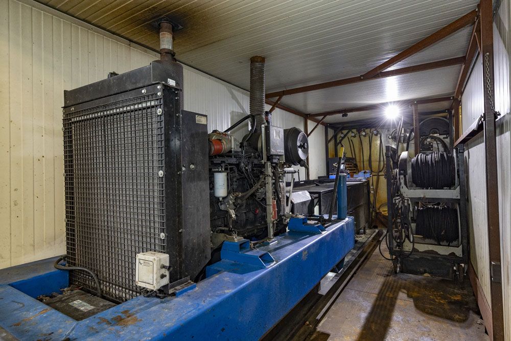 Te koop: Professionele spuitcontainer met hogedrukpompen
