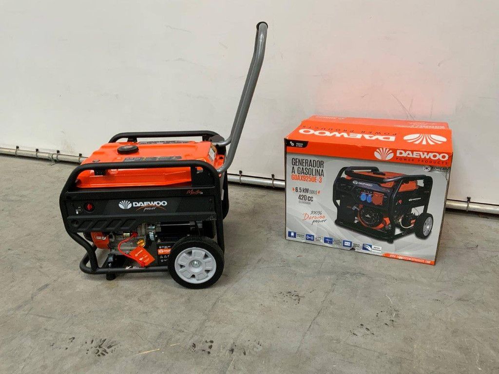 4x Generator Daewoo GDAX9250E-3 Benzine 6.5kVA Nieuw