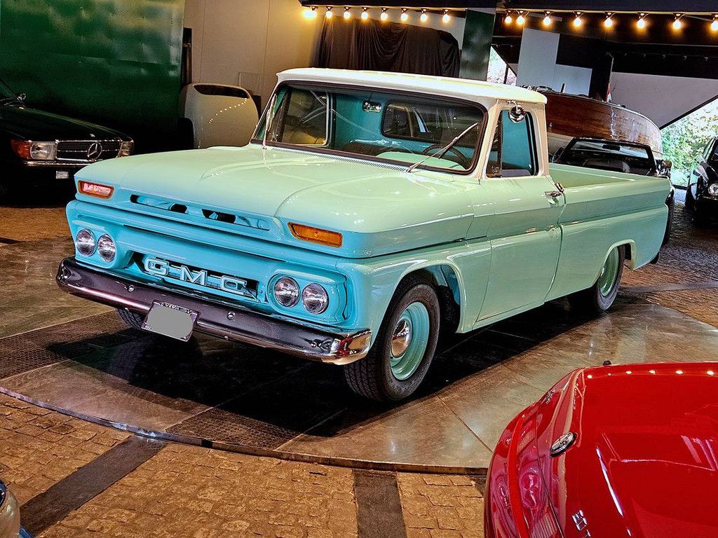 Long-bed pickup '66 GMC 250 (custom)
