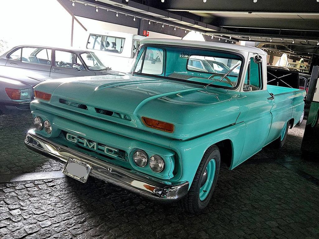 Long-bed pickup '66 GMC 250 (custom)
