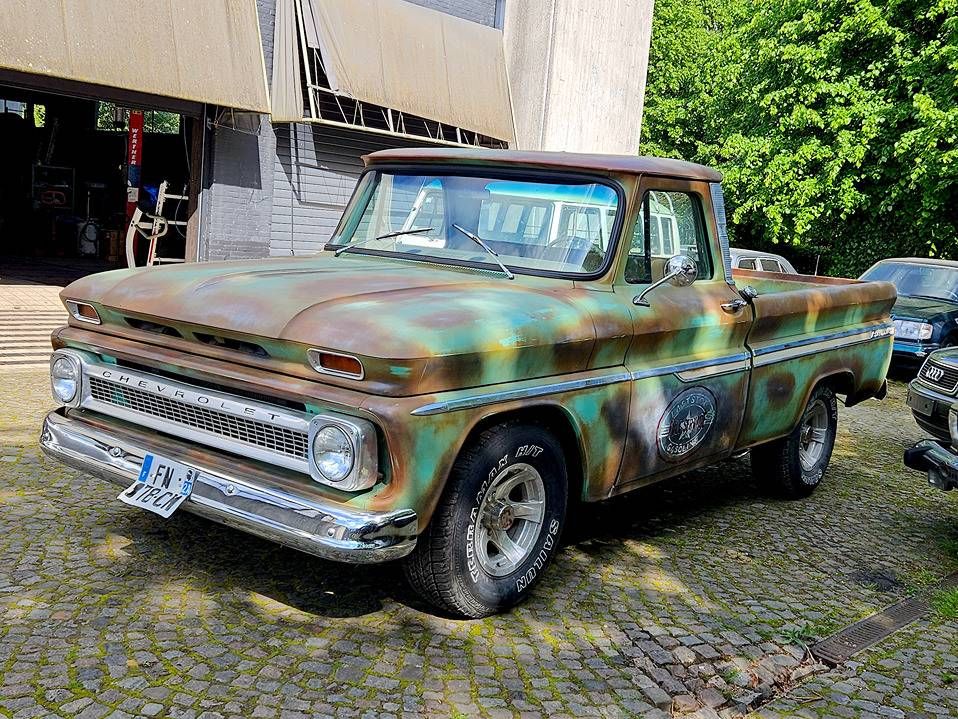 Short-bed pickup '65 Chevrolet C10 V8 Automatic (custom)