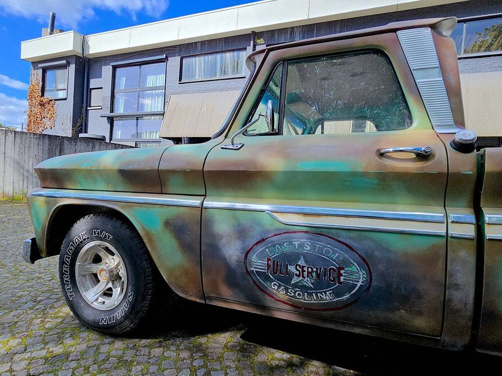 Short-bed pickup '65 Chevrolet C10 V8 Automatic (custom)
