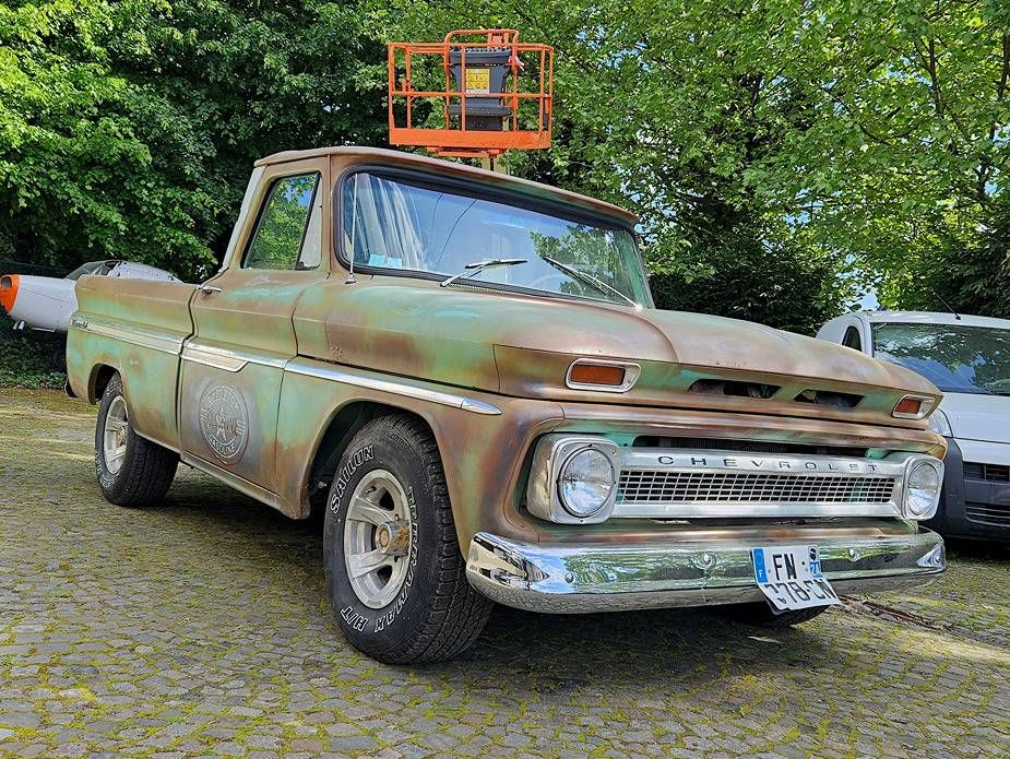 Short-bed pickup '65 Chevrolet C10 V8 Automatic (custom)