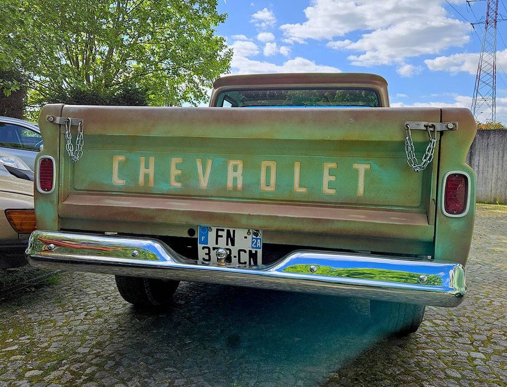 Short-bed pickup '65 Chevrolet C10 V8 Automatic (custom)