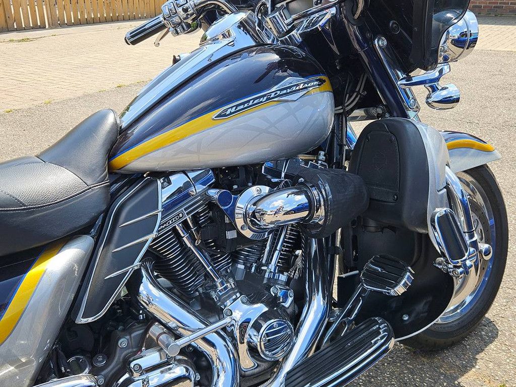 Harley-Davidson Electra Glide Ultra Classic CVO