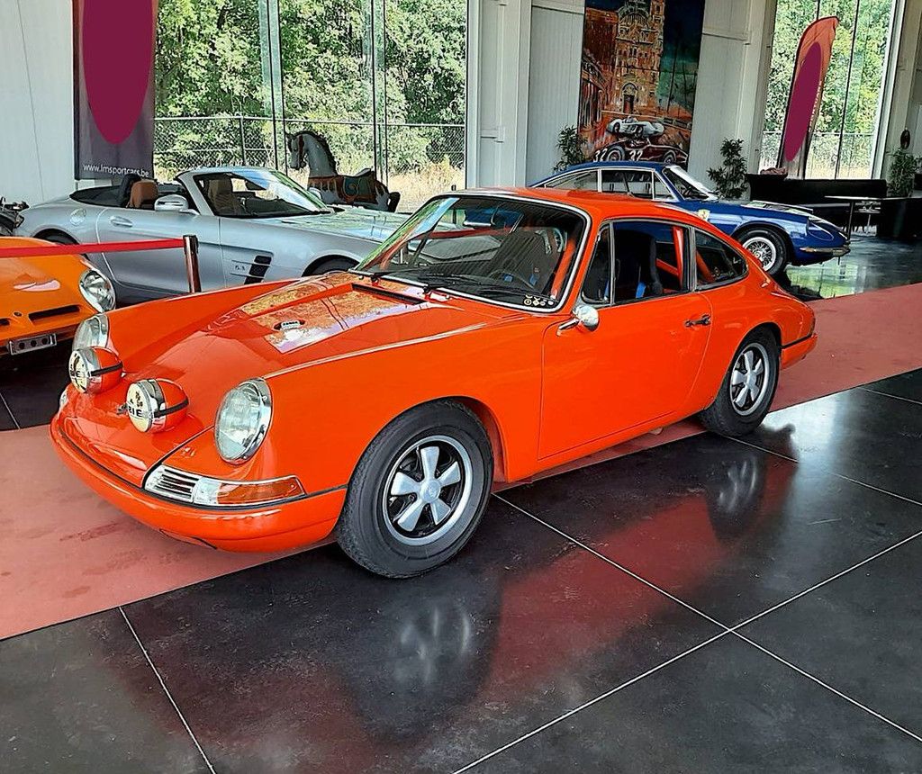 Porsche 911 T (SWB)