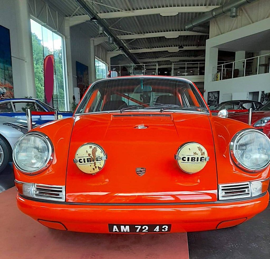 Porsche 911 T (SWB)