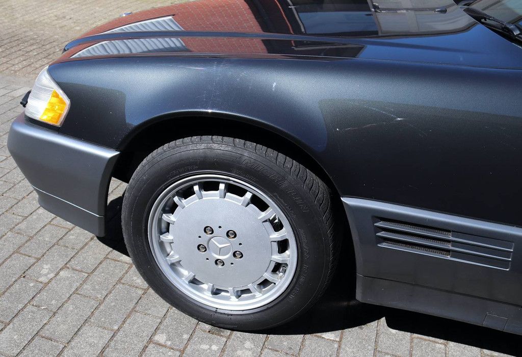 Mercedes-Benz 500 SL (Margin)