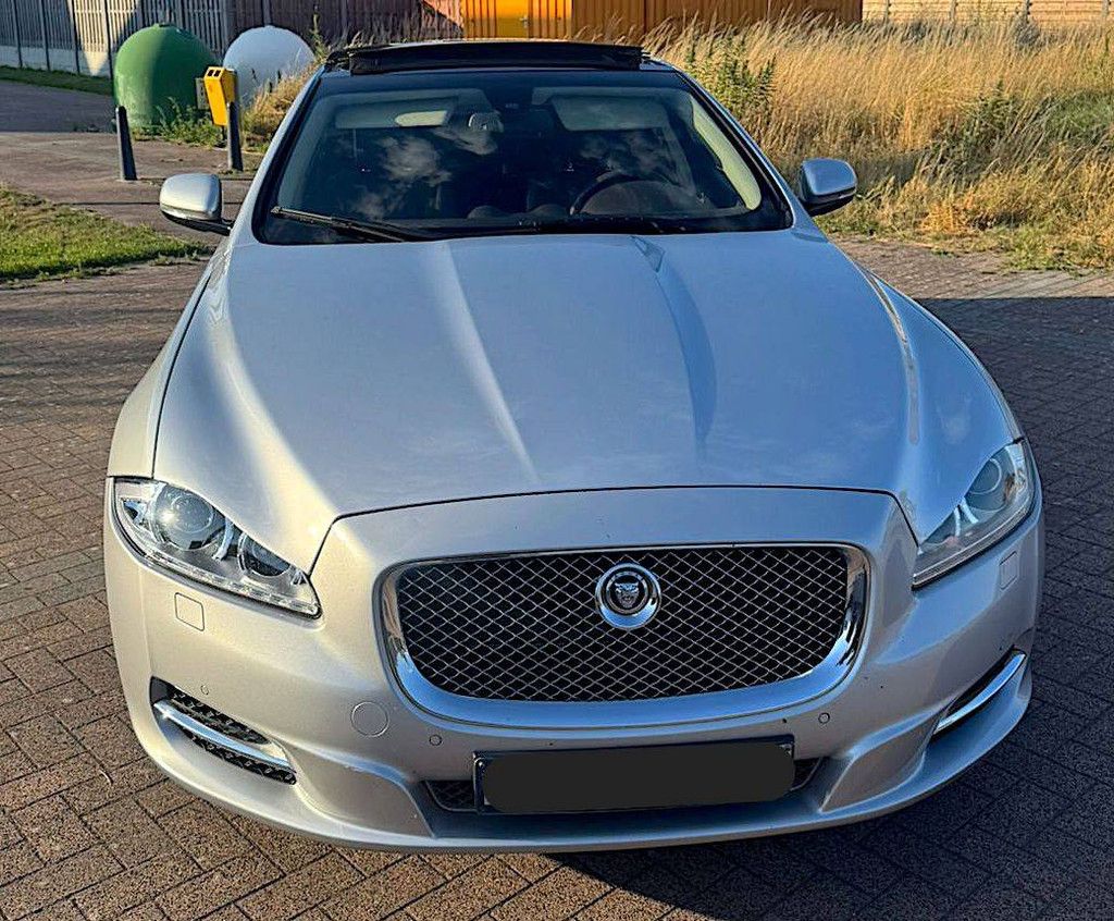 Jaguar XJ 3.0 V6 Diesel 'Supersport' (Margin)