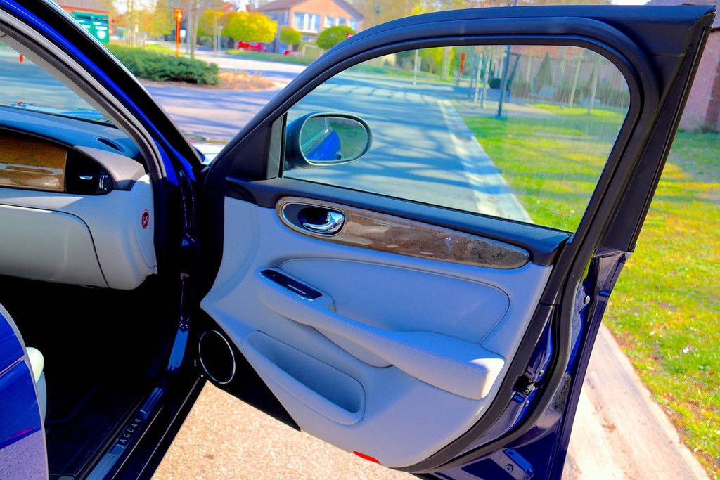 Jaguar XJ6 3.0 Sport (Margin)