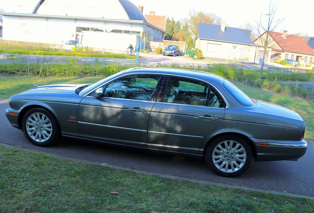 Jaguar XJ6 3.0 Sovereign Benzin 2003 (Marge)