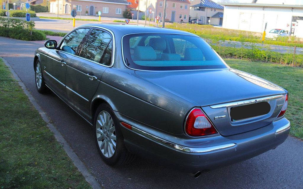 Jaguar XJ6 3.0 Sovereign Benzin 2003 (Marge)