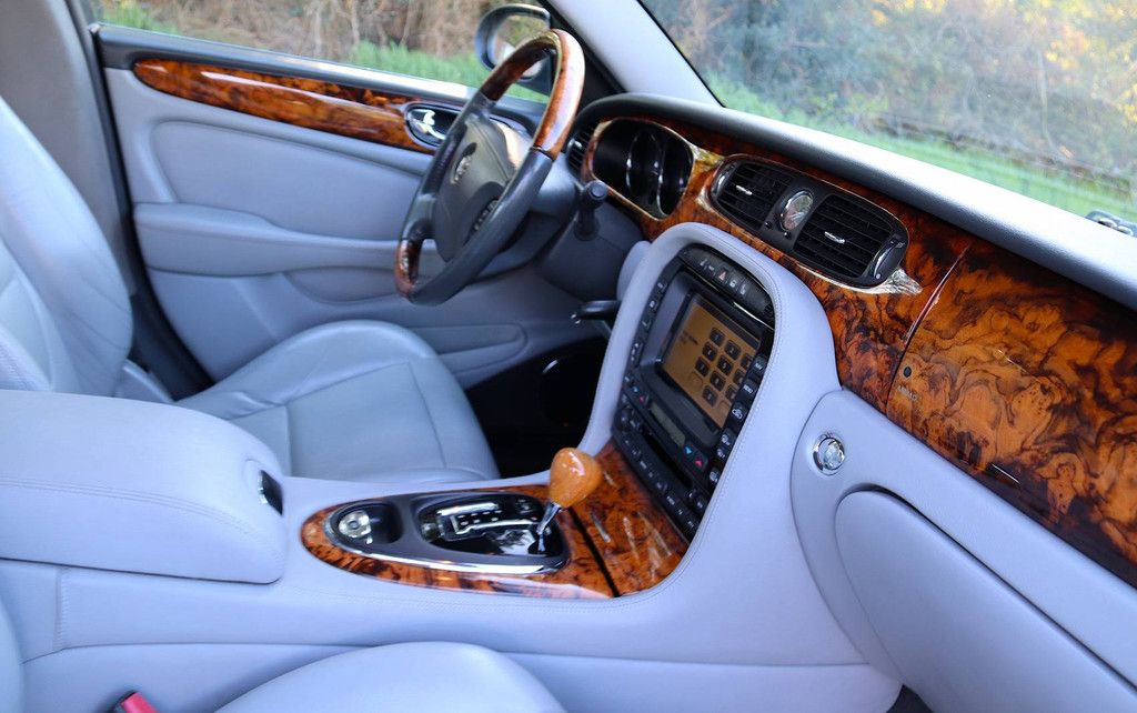 Jaguar XJ6 3.0 Sovereign Benzin 2003 (Marge)