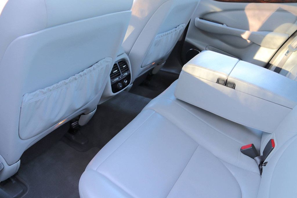 Jaguar XJ6 3.0 Sovereign Benzin 2003 (Marge)