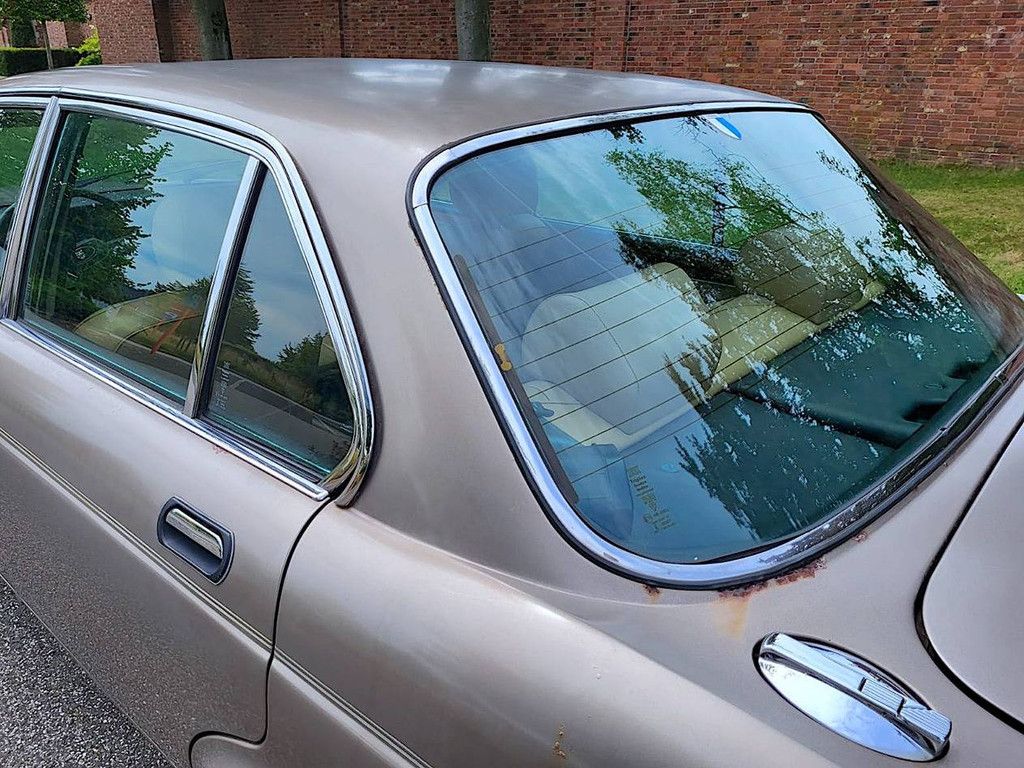 Jaguar Sovereign 4.2 (Margin)