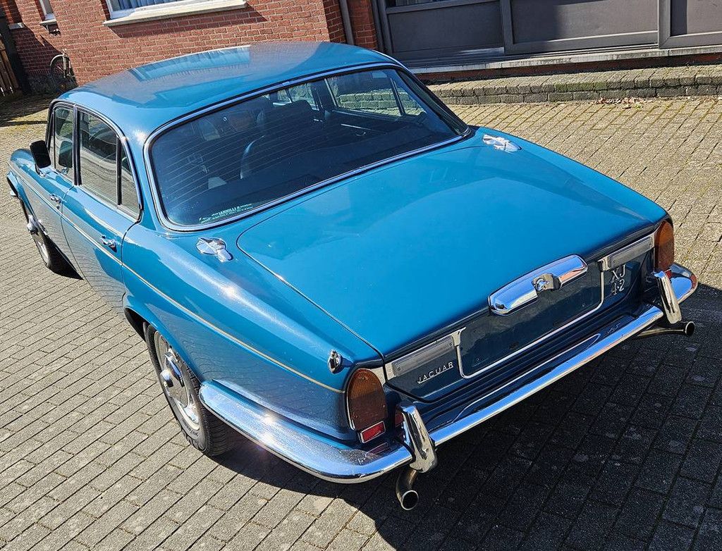 Jaguar XJ 4.2, Schaltgetriebe, 4-Gang-Overdrive, Benzin, 1978 (Margin)
