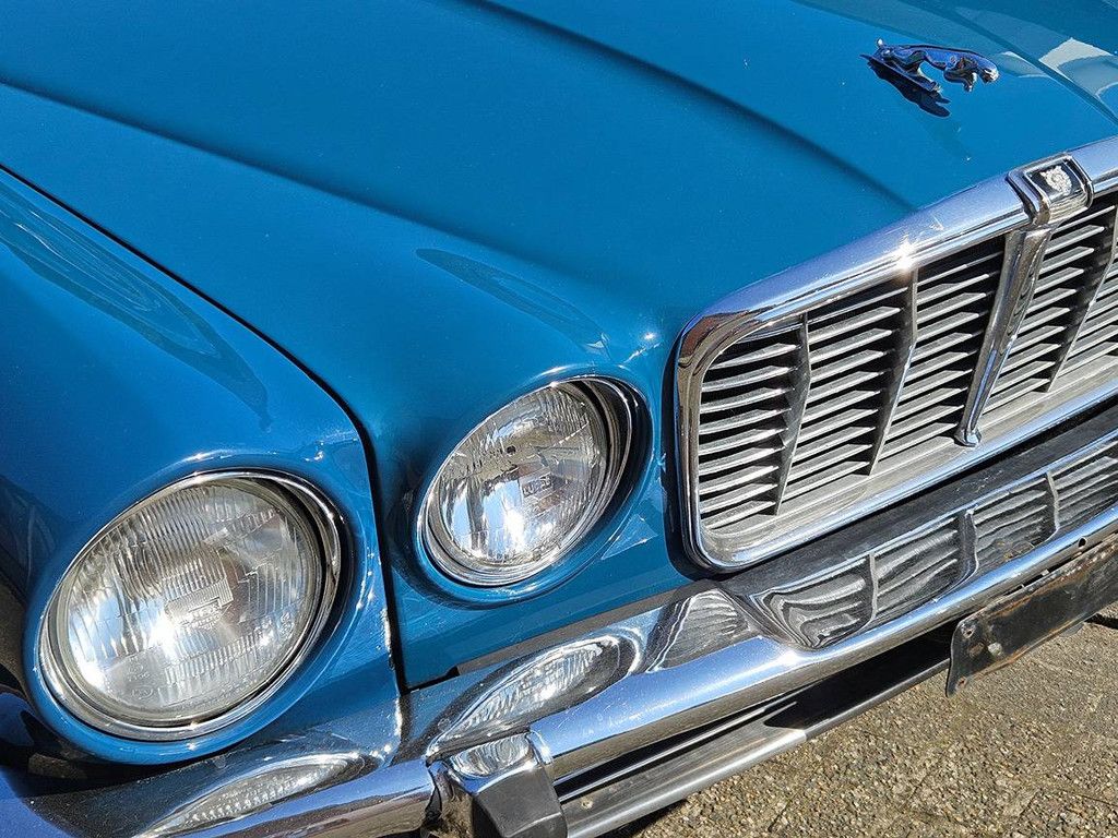 Jaguar XJ 4.2, Schaltgetriebe, 4-Gang-Overdrive, Benzin, 1978 (Margin)