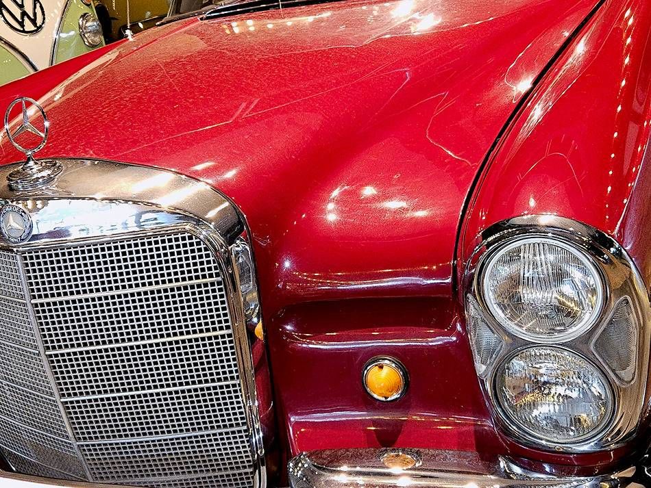 Mercedes-Benz 300 SE Coupé Automatic (Margin)