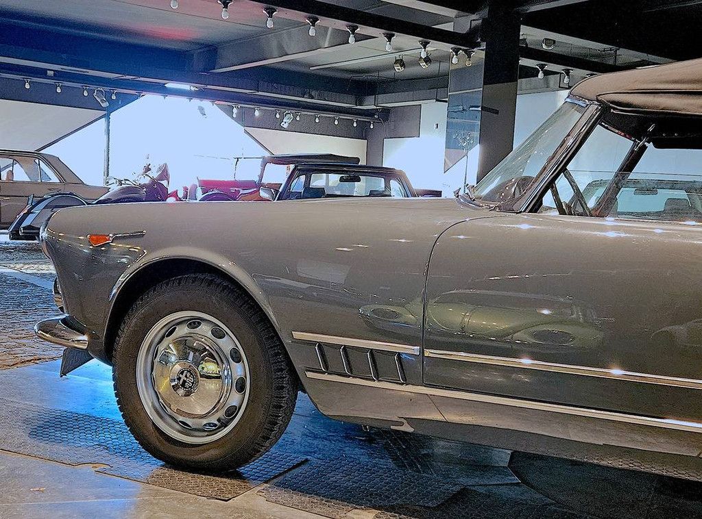 Alfa Romeo 2000 Spider „Carrozzeria Touring“ Benzin 1960 (Marge)