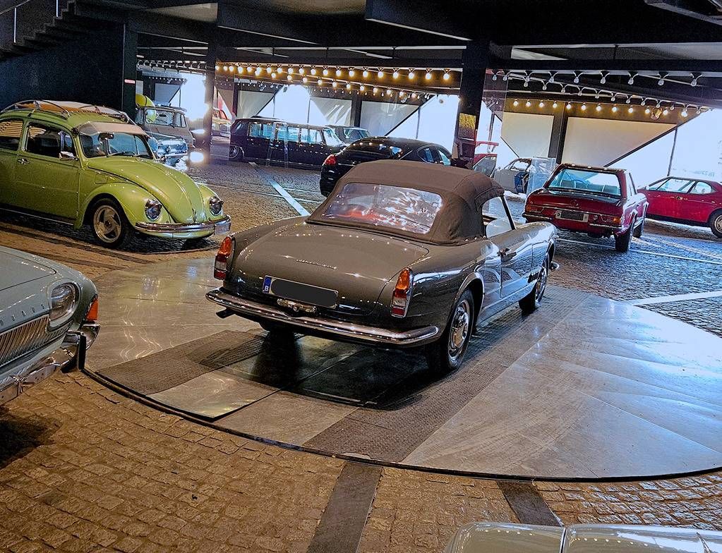 Alfa Romeo 2000 Spider „Carrozzeria Touring“ Benzin 1960 (Marge)