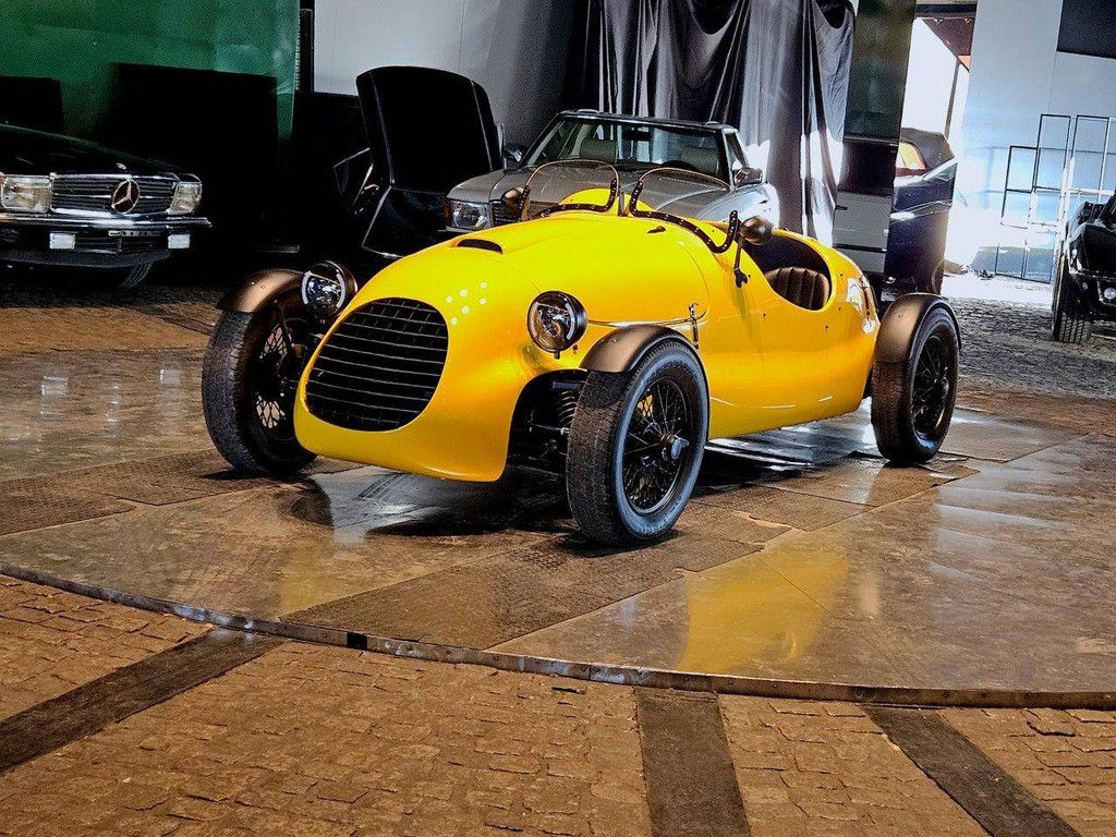 Hommage an den Vintage-Rennwagen Ferrari (Marge)