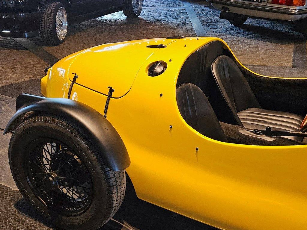 Hommage an den Vintage-Rennwagen Ferrari (Marge)