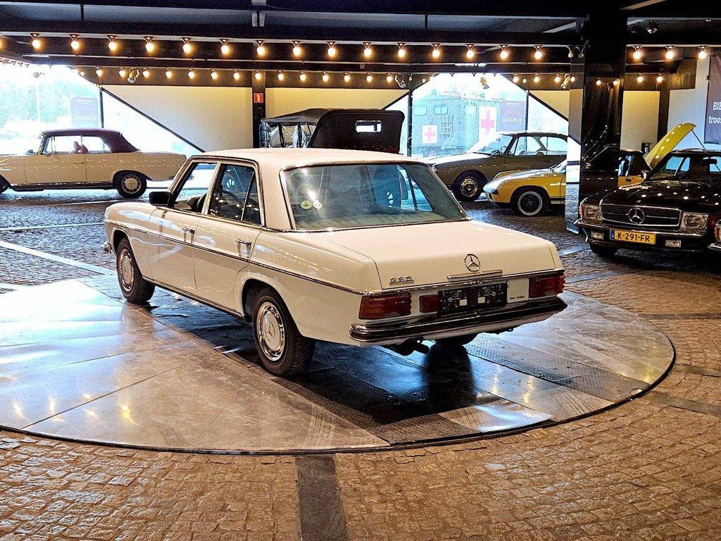 Mercedes-Benz 230 (W115)/8 Petrol 1974