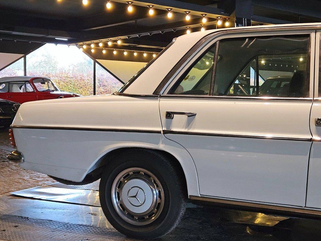 Mercedes-Benz 230 (W115)/8 Petrol 1974