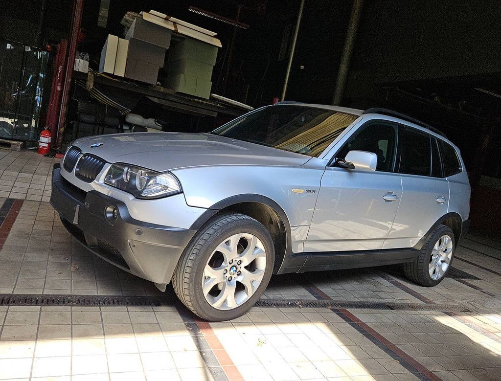 BMW X3 3.0i Automatik (Leicht-LKW, Allradantrieb)