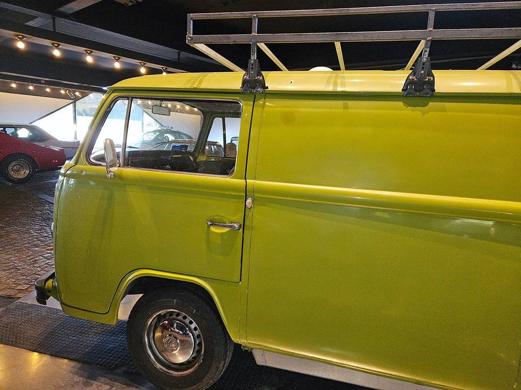 Volkswagen T2 _ 1.6 (Margin)