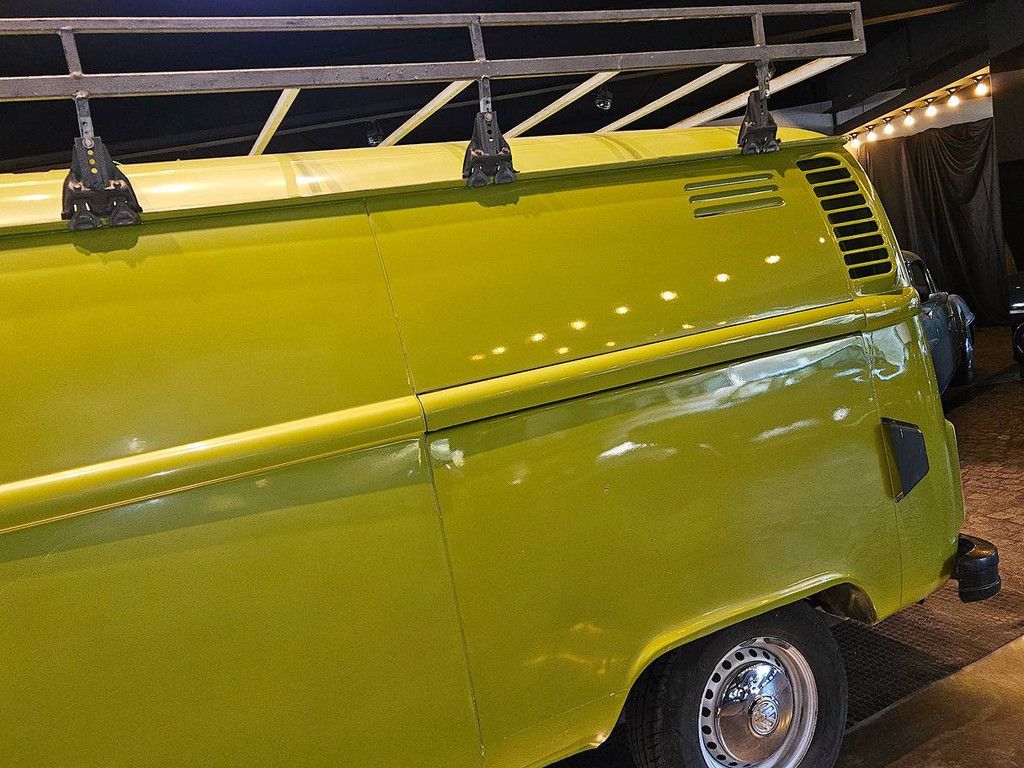 Volkswagen T2 _ 1.6 (Margin)