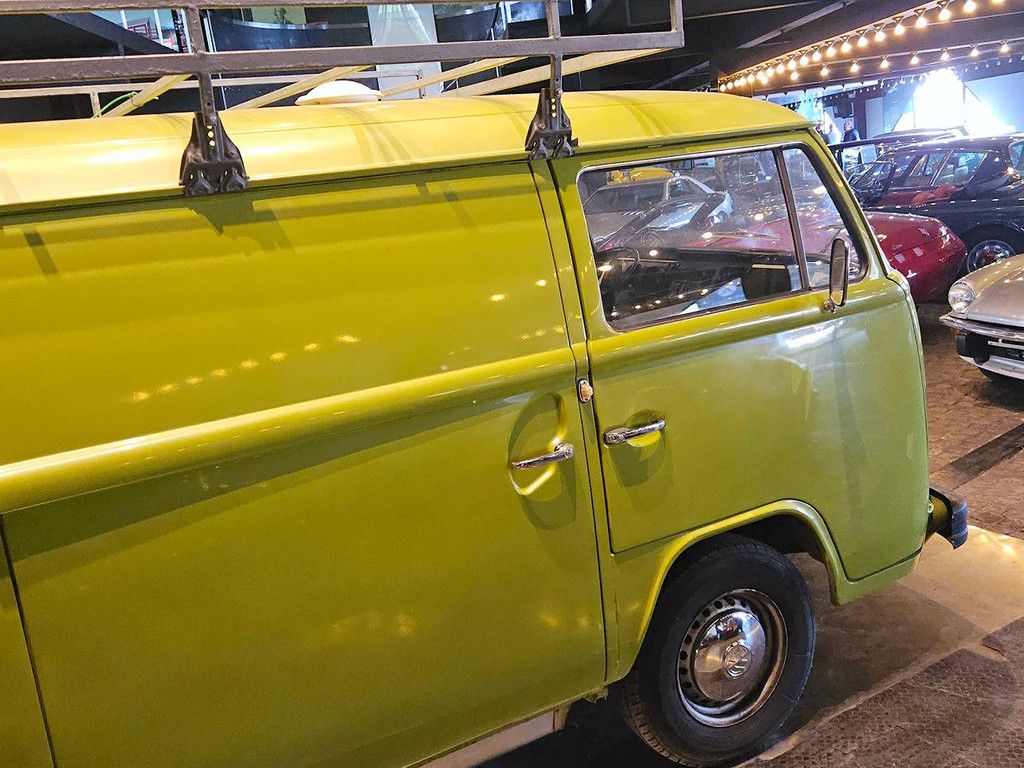 Volkswagen T2 _ 1.6 (Margin)