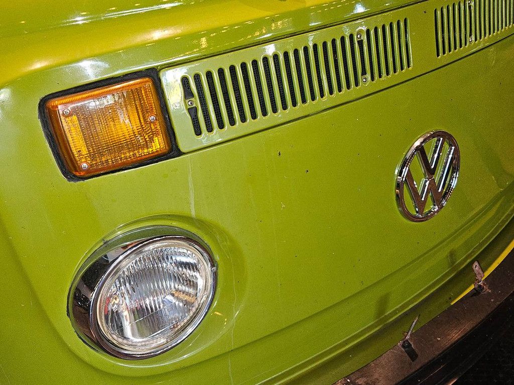 Volkswagen T2 _ 1.6 (Margin)