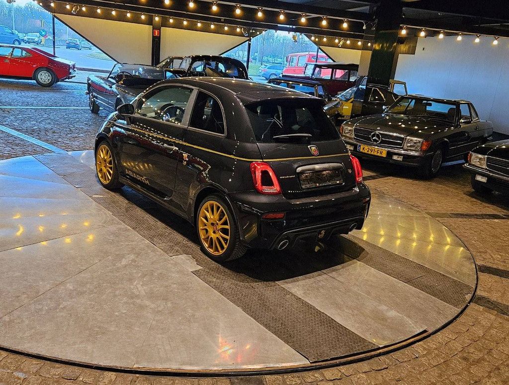 Abarth 595 Scorpioneoro Benzin 2021 (Marge)