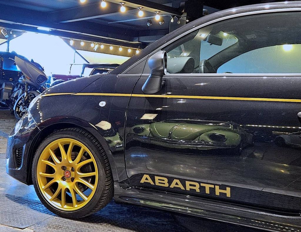 Abarth 595 Scorpioneoro Benzin 2021 (Marge)