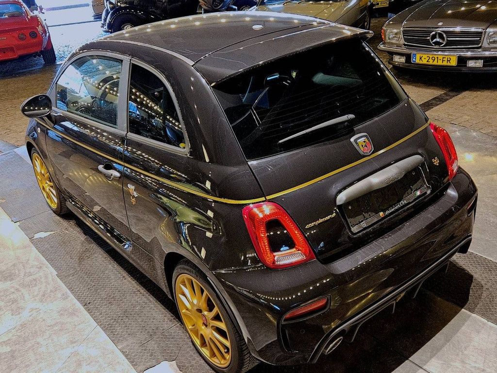 Abarth 595 Scorpioneoro Benzin 2021 (Marge)