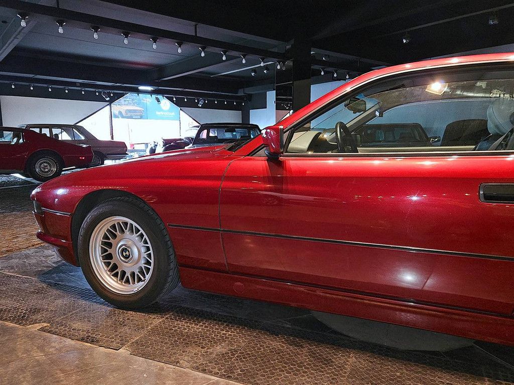 BMW 850iA Petrol 1990 (Margin)
