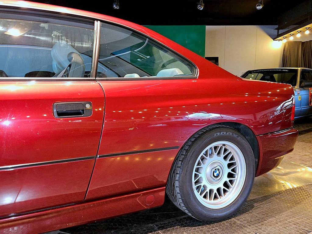 BMW 850iA Petrol 1990 (Margin)