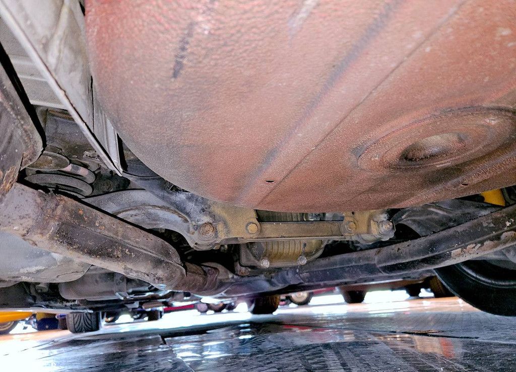 BMW 850iA Petrol 1990 (Margin)