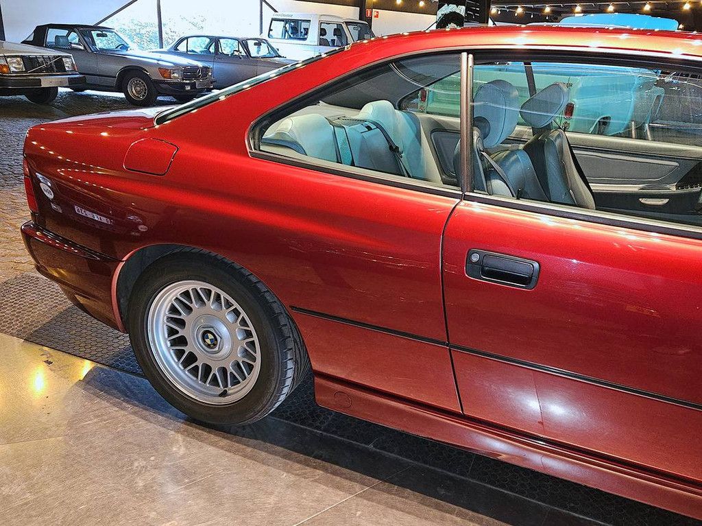 BMW 850iA Petrol 1990 (Margin)