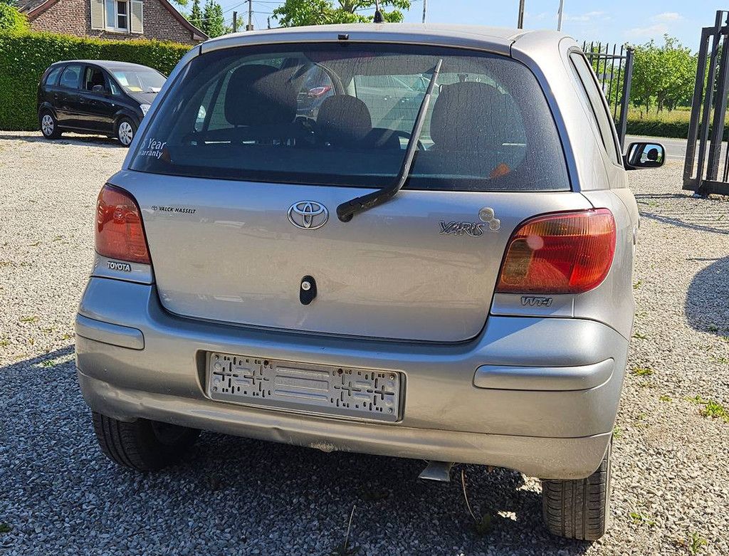 Toyota Yaris 1.0 16v VVT-i (Marge)
